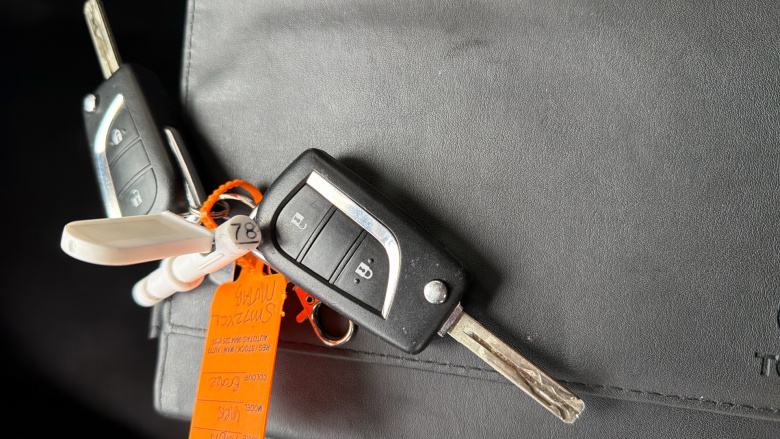 Toyota Yaris 1.5 Hybrid Design 5dr CVT Hybrid Hatchback